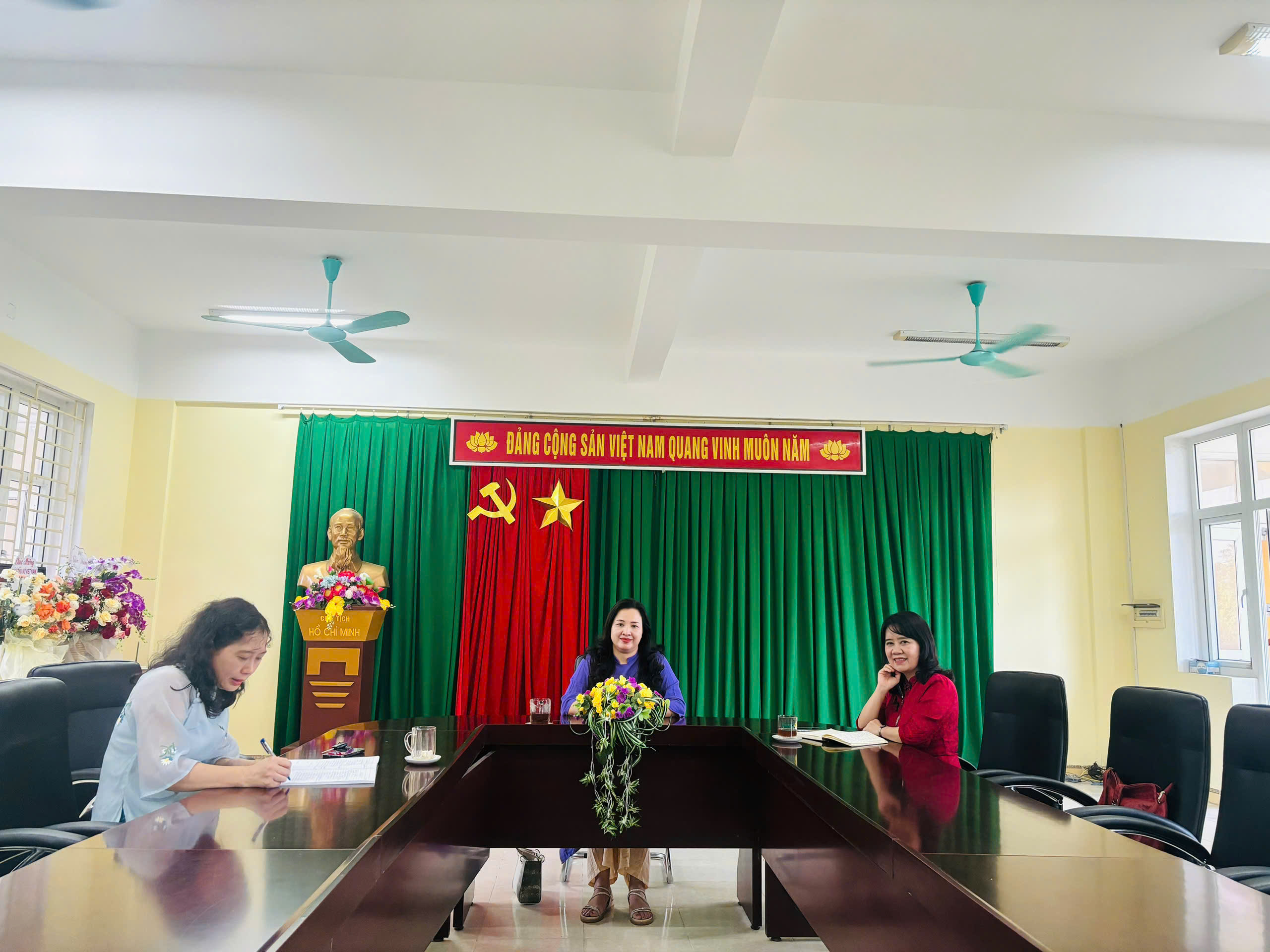 Lịch công tác Tuần 12 _ Năm học 2024-2025